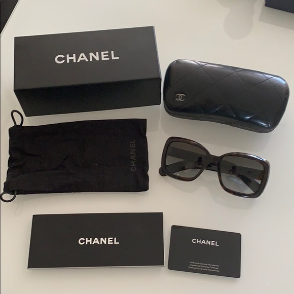 CHANEL Accessories - Authentic Chanel sunglasses tortoise gold 5236